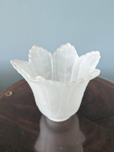 Vintage frosted glass tulip - frosted,