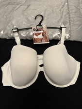 BNWT M&S WHITE FRONT FASTENING