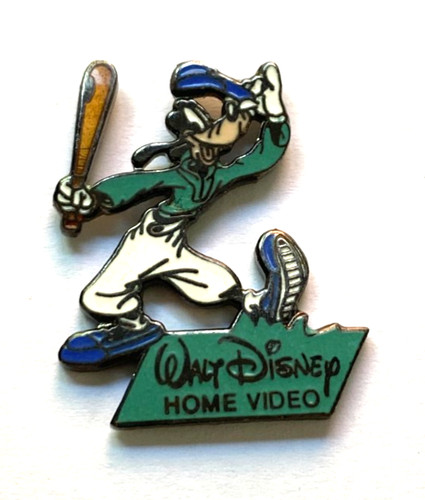 Disney pin badge - disney,