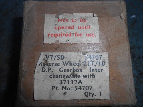 Gearbox reverse wheel for
