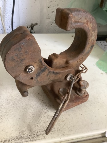 Towing pintle hook hitch - towing,