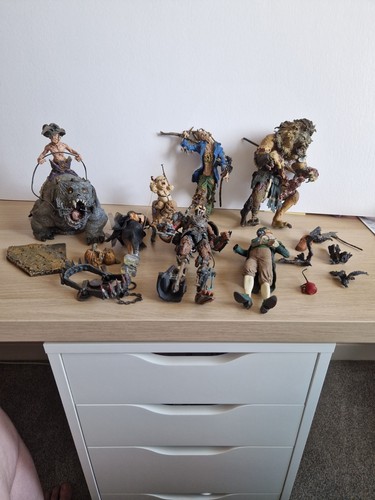 Mcfarlane toys twisted land - mcfarlane,