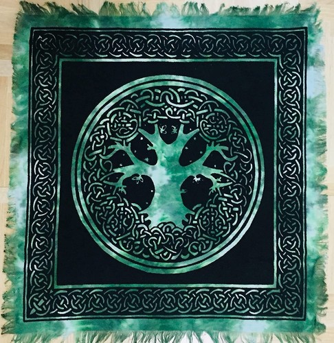 Green celtic tree alter - green,