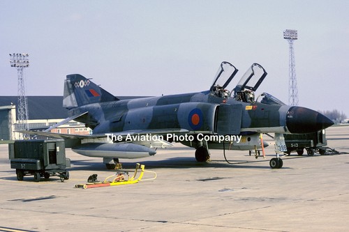 Raf 228 ocu mcdonnell 4m - raf, f-4m
