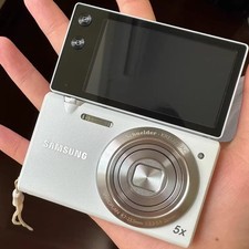 Samsung MV800 Flip-out Selfie