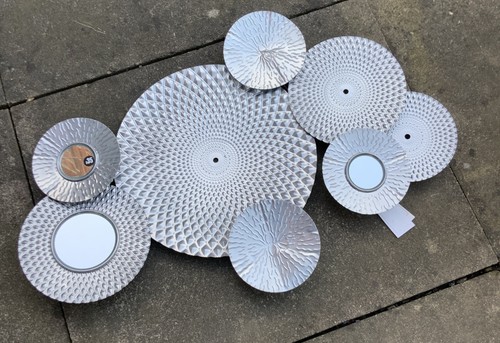 Silver effect circle wall - effect, art
