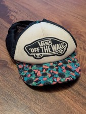 VANS Floral Snapback Trucker Cap Off the Wall
