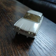 Corgi Toys #252 Rover 2000 