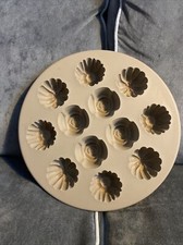 The Pampered Chef Silicone 13” Round Mini Muffin Cake Jelly Ice Moulds Roses