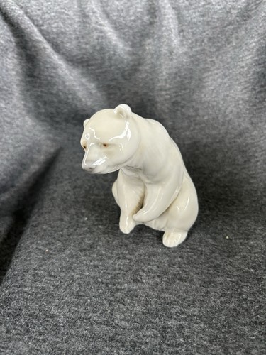 Lladro resting polar - lladro,