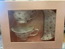 Shabby chic fine porcelain - shabby,