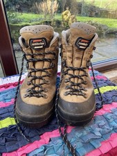 Ladies Walking Boots Size 7
