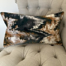 Harlequin Distortion Velvet