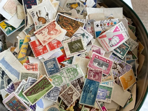 1000 world postage stamps - 1000,