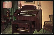 Postcard The Conn Artist