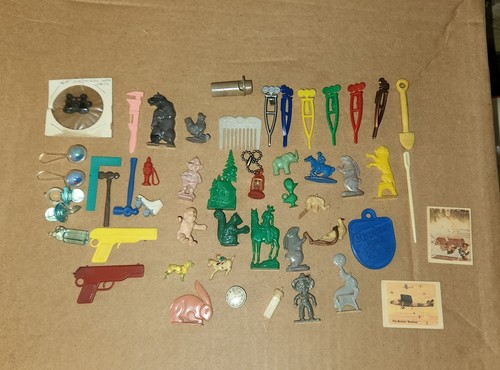 Crackerjack prizes toys - prizes, smalls