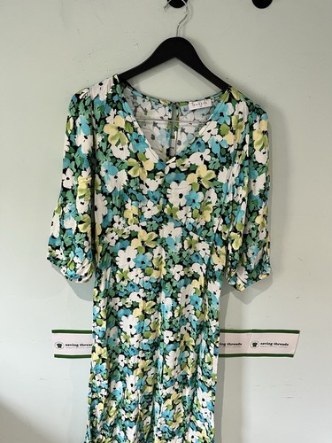 Gorgeous green floral - green,