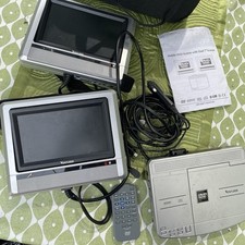 Venturer Car DVD Player 2  Monitors and player with bag