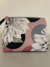BRAND NEW TED BAKER MAKE UP
