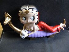 BETTY BOOP FIGURINE -