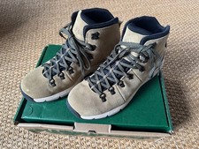 Danner Mountain 600 Mens Hiking Boots 10
