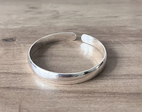 Classic stylish chunky cuff - chunky,