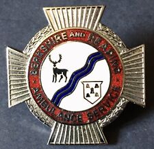 Berkshire & Reading Ambulance Service Cap Badge  Chrome & Enamel. (G)