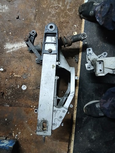 Zxr750h1 rear end swinging arm - rear,