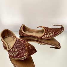 Pair of Indian Khussa Jurtis