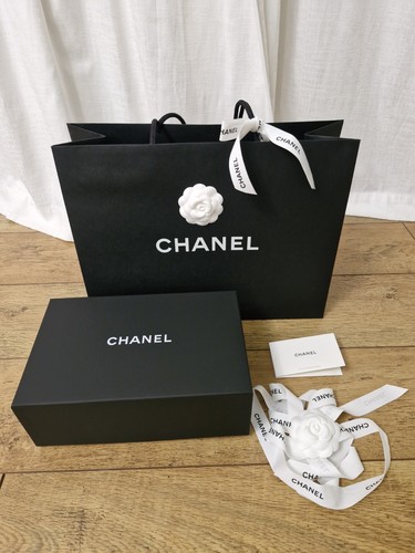 Chanel empty small - gift, box