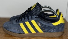Adidas Originals AS230 Size UK 8 Navy/yellow Size exclusive. (22) 