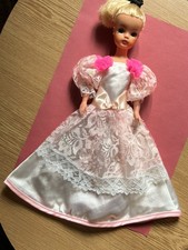 Vintage 1980s sindy doll - 💚,