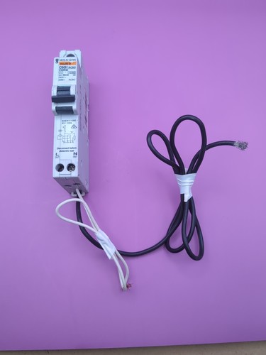 Merlin gerin amp curve - 32, c