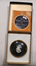 Vintage Carved Cameo on Agate