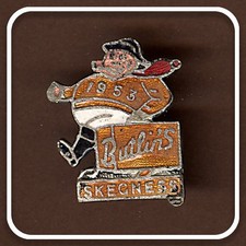 BUTLINS SKEGNESS HOLIDAY CAMP 1953 ORANGE LABELS ORIGINAL ENAMEL PIN BADGE