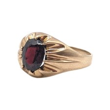 Gents 9ct Yellow Gold Red Garnet Gypsy Signet Ring Size U