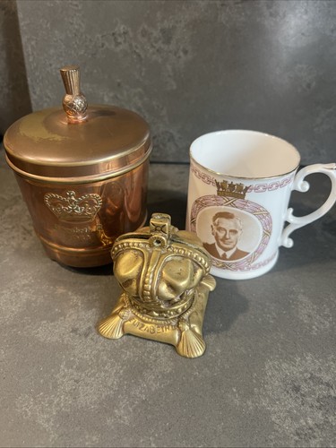Vintage royal commemorative - royal,