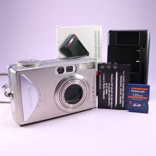 Traveler digital camera - digital,