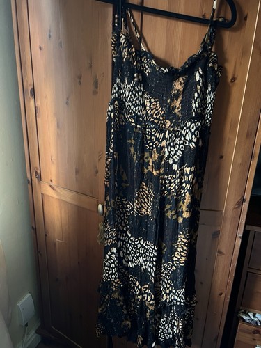 River island animal - animal, jump
