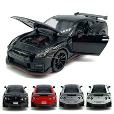 1:32 Nissan GT-R Nismo Model
