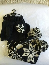 Ladies Scarf & Mittens Set