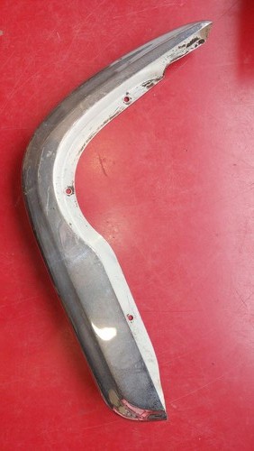 Front right upper bumper - right,