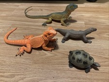Toy Reptile set inc Bearded Dragon, Comodo Dragon, Lizard & Tortoise
