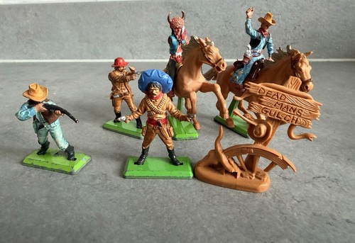 Bundle vintage britains - of,