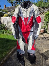 RST 2 Piece zip together