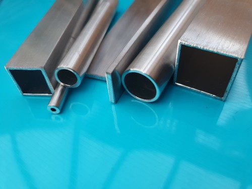 Aluminium box section square - section,