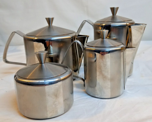 Tudor knight tea set - tea, 4