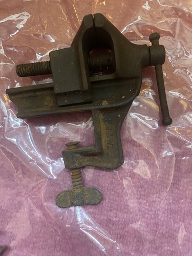 Vintage bench vice - vintage,