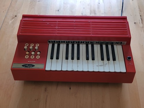 Magnus electric chord organ - magnus,