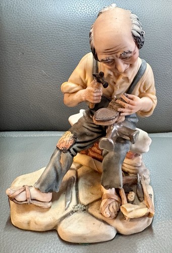Capodimonte shoemaker signed - capodimonte,